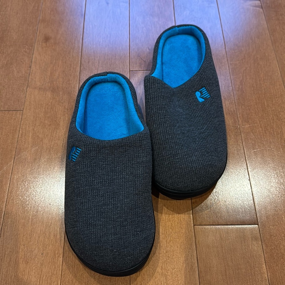 Comfortable Black and Blue Women's Slippers